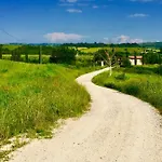 Alloggio per agriturismo Il Girasole Terzuolo *